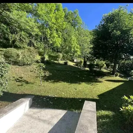 Le Feron Vakantiehuis Vic-sur-Cère